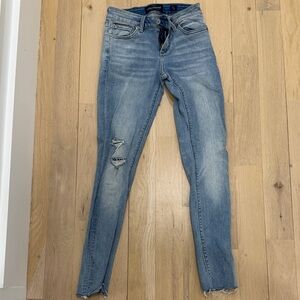 Lucky Brand Light Wash Skinny Jeans with Knee Distress